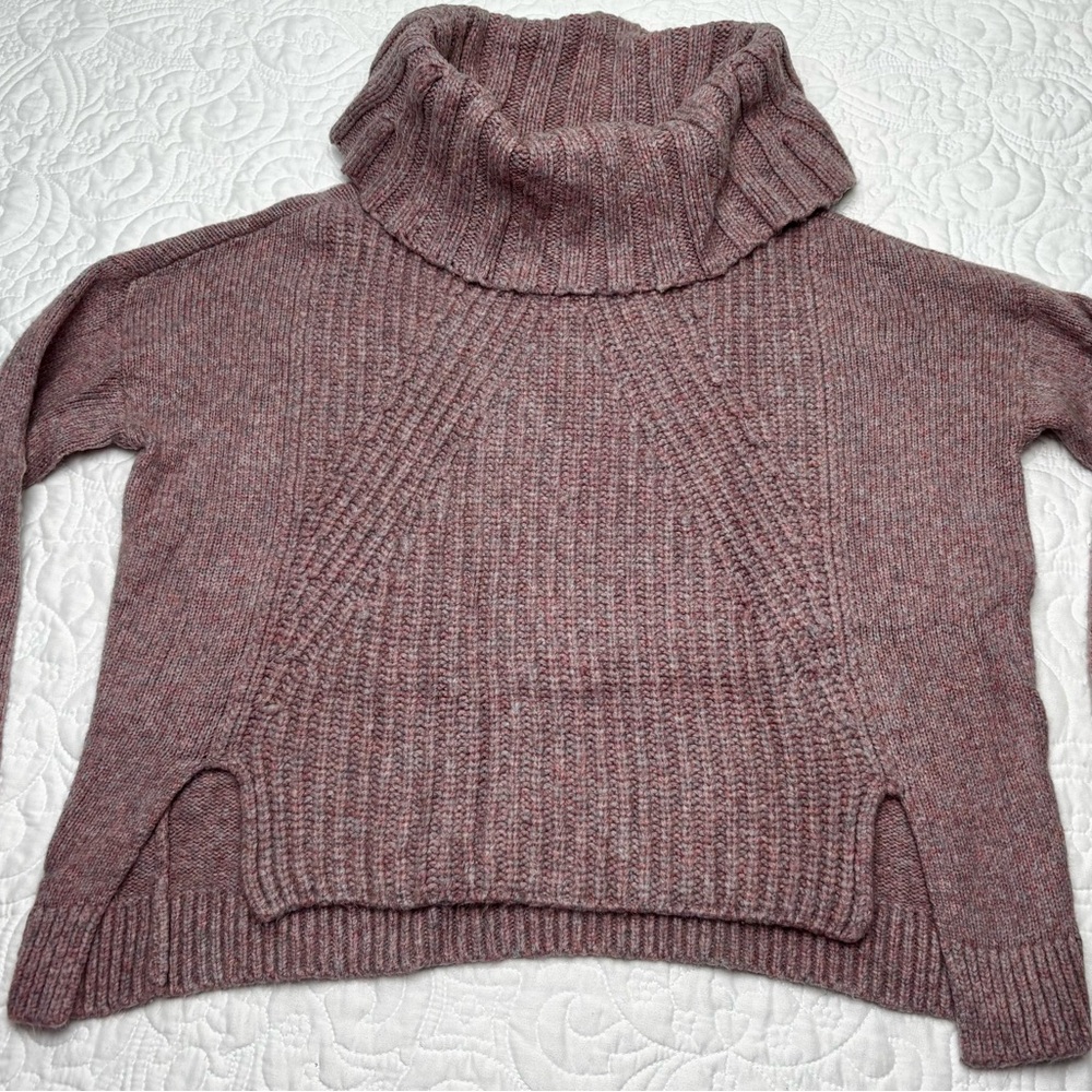 Express Women's Knit Cowl Neck Sweater Size Small Light Mauve Color Pullover